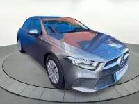 Usado Mercedes A180 116 CV (85 kW) 2019 Gris Utilitario