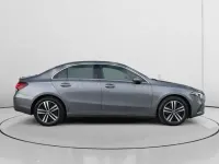 Usado Mercedes A180 116 CV (85 kW) 2022 Gris / plata Berlina