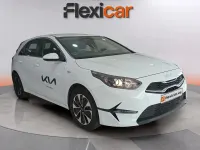 Usado Kia Ceed 101 CV (74 kW) 2024 Blanco Utilitario