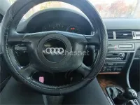 Usado Audi A6 130 CV (95 kW) 2001 Negro Berlina