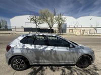 Usado VW Polo Sportline 95 CV (69 kW) 2018 Gris / plata Utilitario