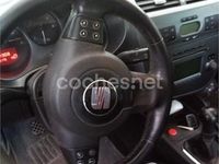 Usado Seat Leon Reference 140 CV (102 kW) 2006 Rojo Berlina