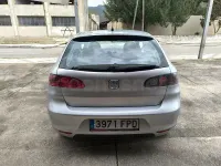 Usado Seat Ibiza 80 CV (58 kW) 2008 Gris / plata Berlina