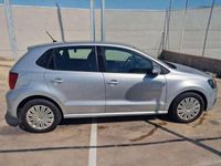 Usado VW Polo Advance 75 CV (55 kW) 2017 Gris Utilitario