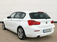 Usado BMW 118 136 CV (100 kW) 2018 Blanco Berlina