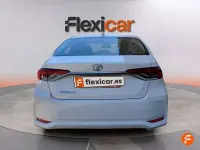 Usado Toyota Corolla Active 122 CV (89 kW) 2022 Blanco Berlina