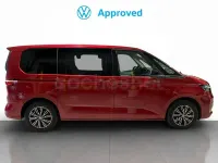 Usado VW Multivan Life 150 CV (110 kW) 2025 Rojo Monovolumen