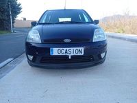 Usado Ford Fiesta Trend 80 CV (58 kW) 2004 Azul Utilitario