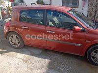 Usado Renault Mégane II Dynamique 120 CV (88 kW) 2004 Rojo Berlina