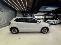 Usado VW Polo Edition 75 CV (55 kW) 2015 Blanco Utilitario