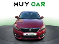 Usado Peugeot 308 Style 110 CV (80 kW) 2019 Rojo Utilitario