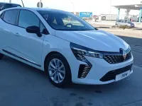 Usado Renault Clio Evolution 100 CV (73 kW) 2024 Blanco Utilitario