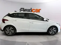 Usado Hyundai i20 101 CV (74 kW) 2024 Blanco Utilitario