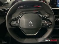 Usado Peugeot 208 Allure 100 CV (73 kW) 2022 Amarillo Utilitario