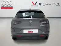Usado Alfa Romeo Stelvio Sprint 160 CV (117 kW) 2024 Gris / plata SUV
