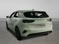 Usado Kia Ceed Style 100 CV (73 kW) 2024 Blanco Utilitario