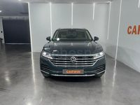 Usado VW Touareg 239 CV (175 kW) 2019 Gris / plata SUV