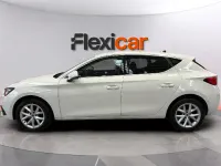 Usado Seat Leon Style 116 CV (85 kW) 2025 Blanco Familiar