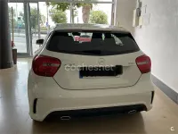 Usado Mercedes A180 AMG line 109 CV (80 kW) 2015 Blanco Utilitario