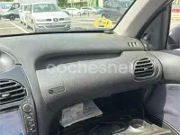 Begagnad Peugeot 206 75 HK (55 kW) 2001 Blå Sedan