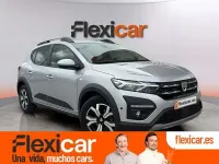 Usado Dacia Sandero Comfort 91 CV (66 kW) 2021 Gris Utilitario