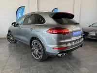 Usado Porsche Cayenne S E-Hybrid 416 CV (305 kW) 2015 Gris / plata SUV
