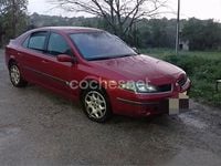 Usado Renault Laguna II Privilege 120 CV (88 kW) 2006 Rojo Berlina