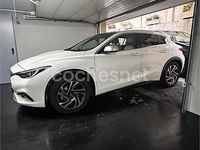 Usado Infiniti Q30 Premium 170 CV (125 kW) 2016 Blanco Berlina