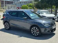 Usado Seat Arona FR 115 CV (84 kW) 2025 Gris / plata SUV