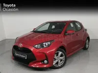Usado Toyota Yaris Hybrid Active 116 CV (85 kW) 2025 Rojo Berlina