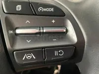 Usado Hyundai Kona 141 CV (103 kW) 2022 Gris / plata SUV