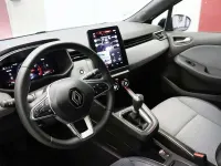 Usado Renault Clio Techno 91 CV (66 kW) 2025 Gris Utilitario
