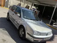 Usado VW Golf IV Highline 100 CV (73 kW) 2001 Gris / plata Berlina