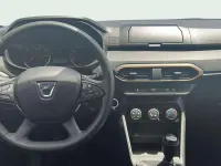Usado Dacia Sandero Comfort 91 CV (66 kW) 2022 Rojo Berlina