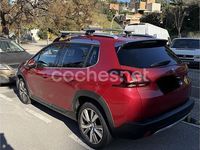 Usado Peugeot 2008 Allure 110 CV (80 kW) 2016 Rojo SUV