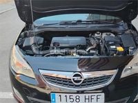 Usado Opel Astra Cosmo 110 CV (80 kW) 2011 Negro Berlina