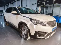 Usado Peugeot 5008 Allure 130 CV (95 kW) 2018 Blanco SUV