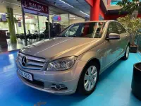 Usado Mercedes C180 Classic 156 CV (114 kW) 2009 Gris Berlina