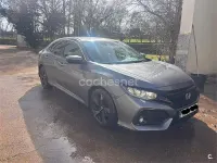 Usado Honda Civic Elegance 129 CV (94 kW) 2018 Gris / plata Berlina