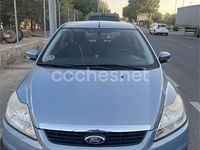 Usado Ford Focus Trend 109 CV (80 kW) 2008 Gris / plata Berlina