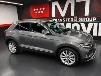 Usado VW T-Roc Life 150 CV (110 kW) 2023 Gris / plata SUV