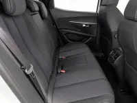 Usado Peugeot 3008 Allure 225 CV (165 kW) 2021 Blanco SUV