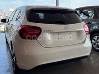 Usado Mercedes A180 Urban 109 CV (80 kW) 2016 Blanco Berlina