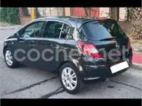Usado Opel Corsa Color Edition 100 CV (73 kW) 2012 Negro Utilitario