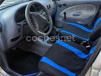 Usado Ford Fiesta Studio 75 CV (55 kW) 1998 Gris / plata Utilitario