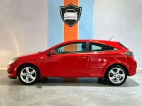 Usado Opel Astra GTC Sport 115 CV (84 kW) 2008 Rojo Utilitario