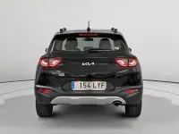 Usado Kia Stonic 100 CV (73 kW) 2022 Negro SUV