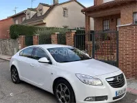 Usado Opel Insignia Cosmo 130 CV (95 kW) 2011 Blanco Berlina