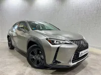 Usado Lexus UX 199 CV (146 kW) 2025 Gris / plata SUV