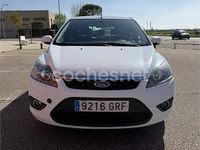Usado Ford Focus Trend 109 CV (80 kW) 2009 Blanco Berlina